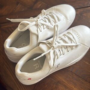 On Cloud Roger Tennis Shoe